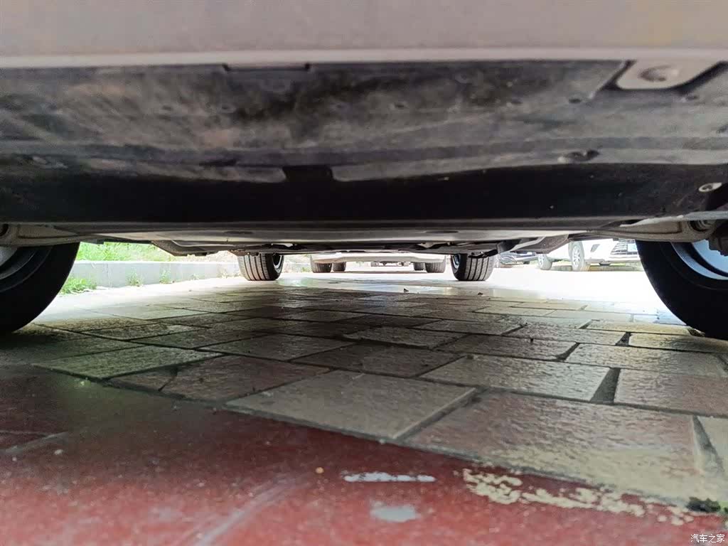 Audi Q5L, 2023 24