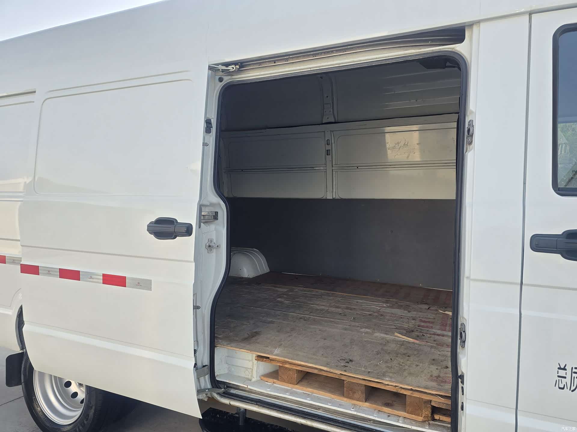 Iveco V40, 2024 7