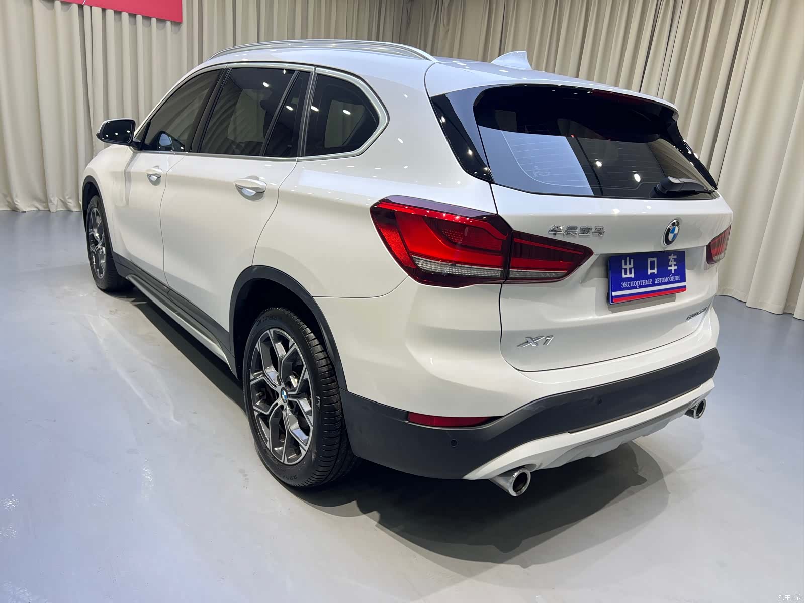 BMW X1, 2022 все фото