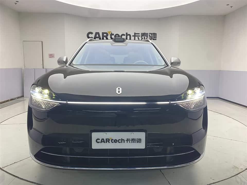 AITO Ask the world M9