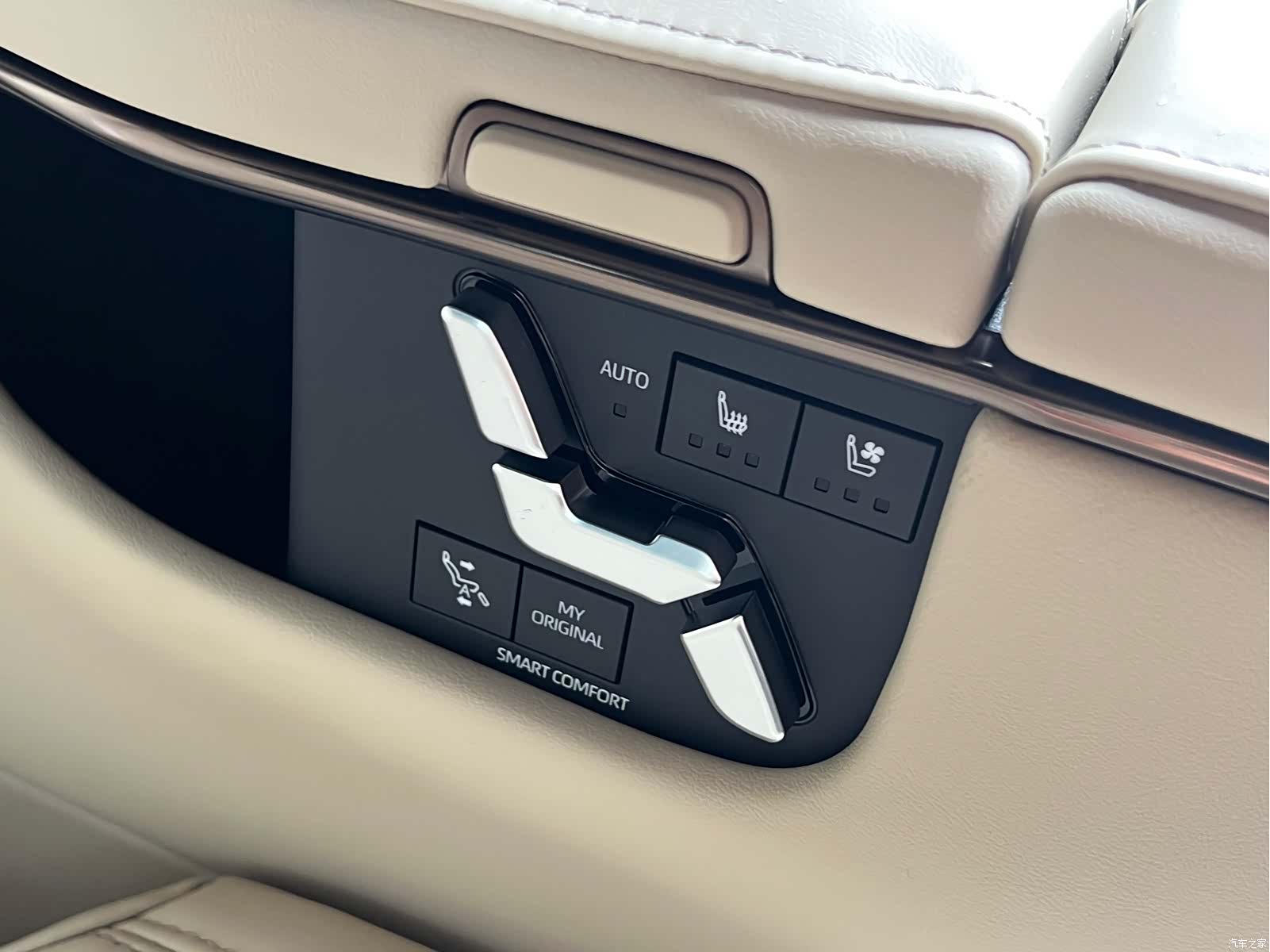 Toyota Alphard, 2024 14
