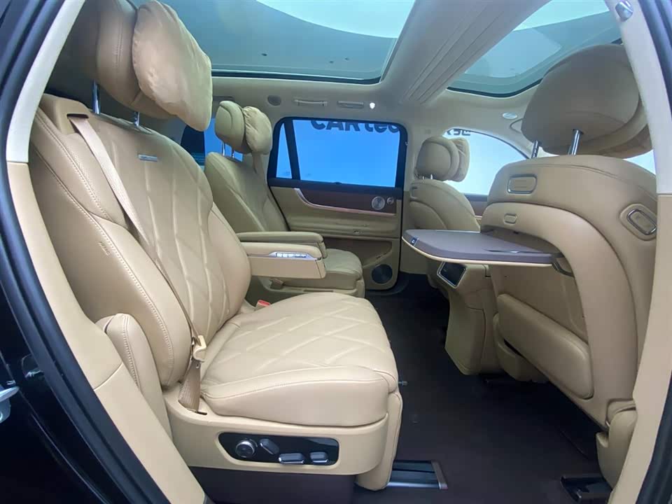 AITO Ask the world M9