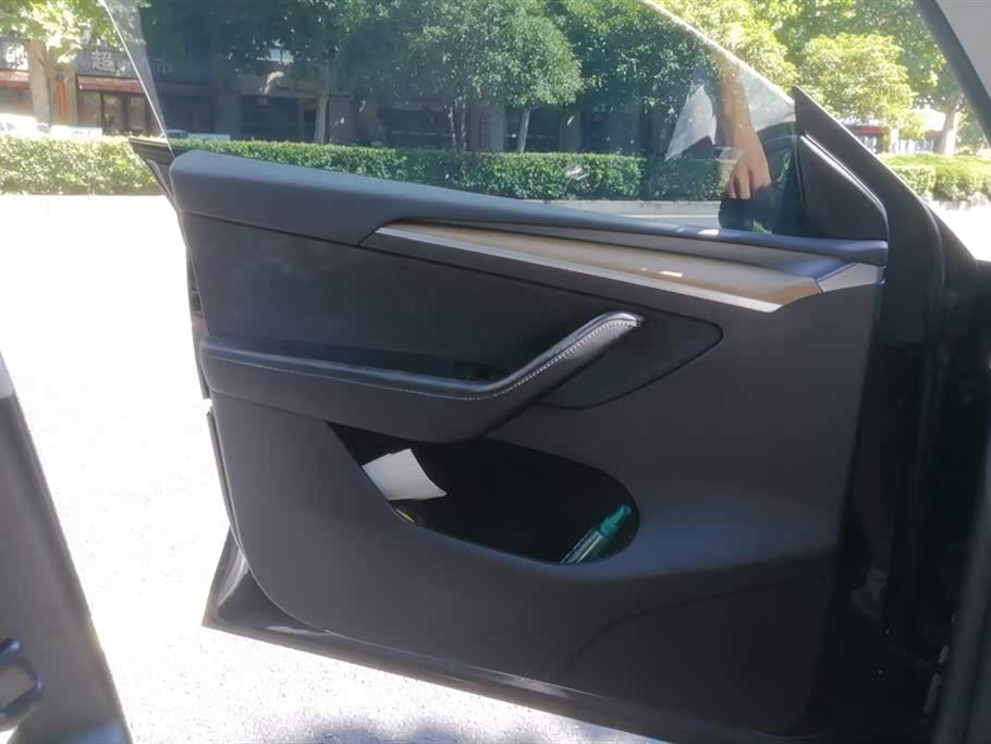 Tesla Model Y Tesla Model Y
