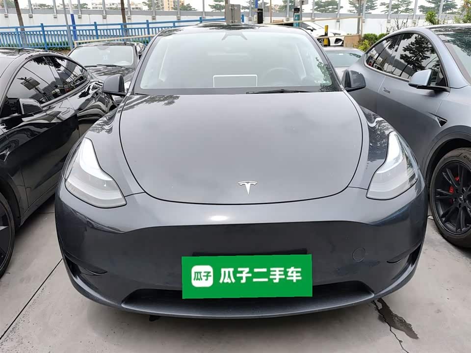 Tesla Model Y Tesla Model Y