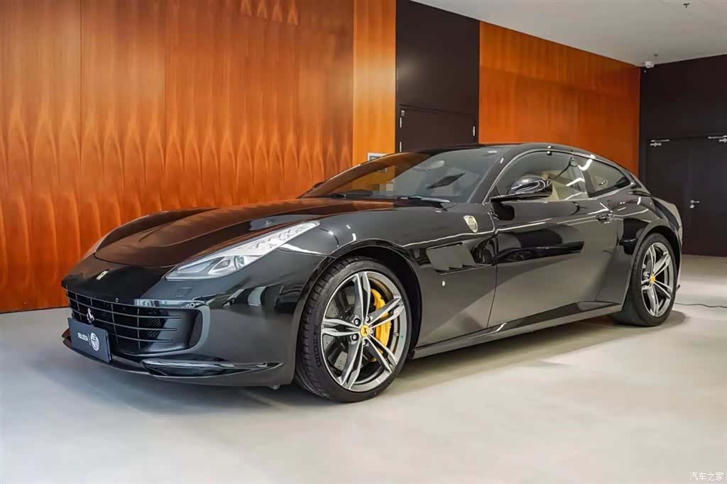 Ferrari GTC4Lus, 2018 2