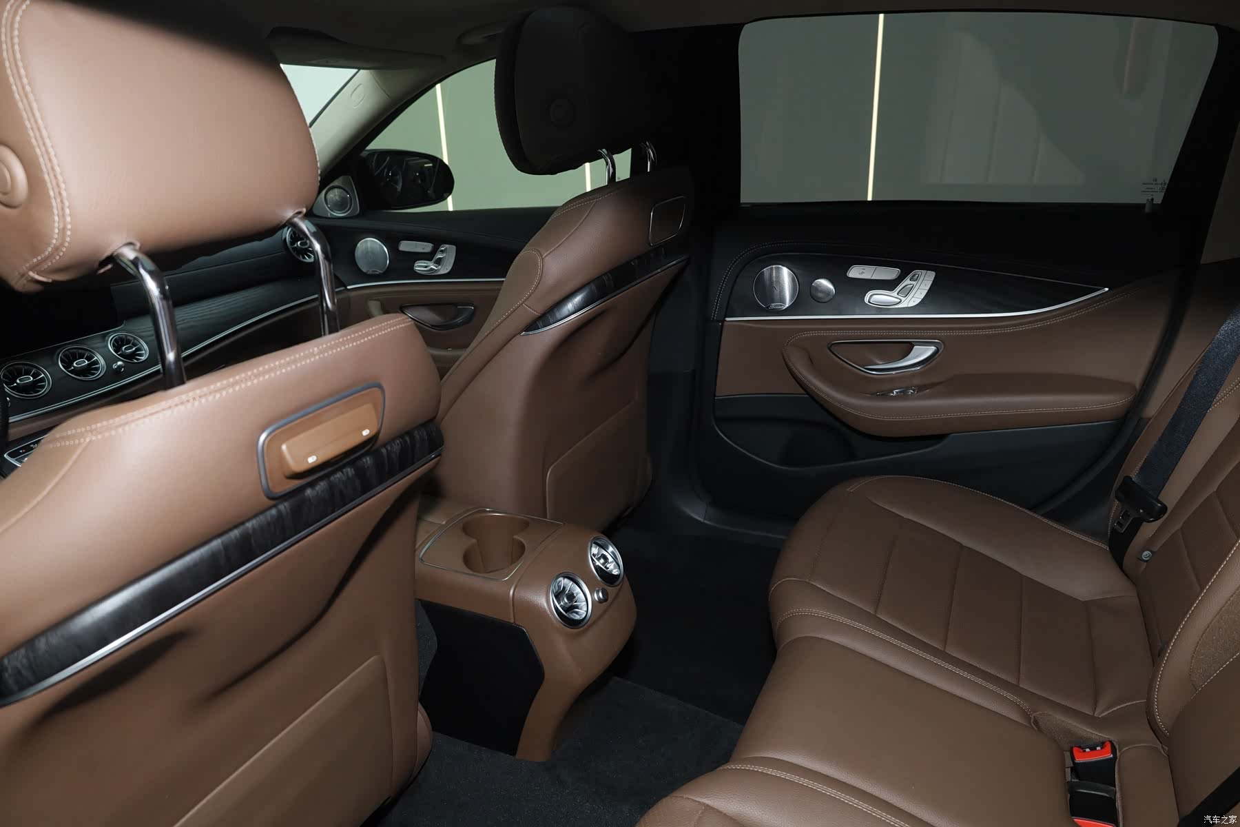 Mercedes-Benz E-Class, 2020 26