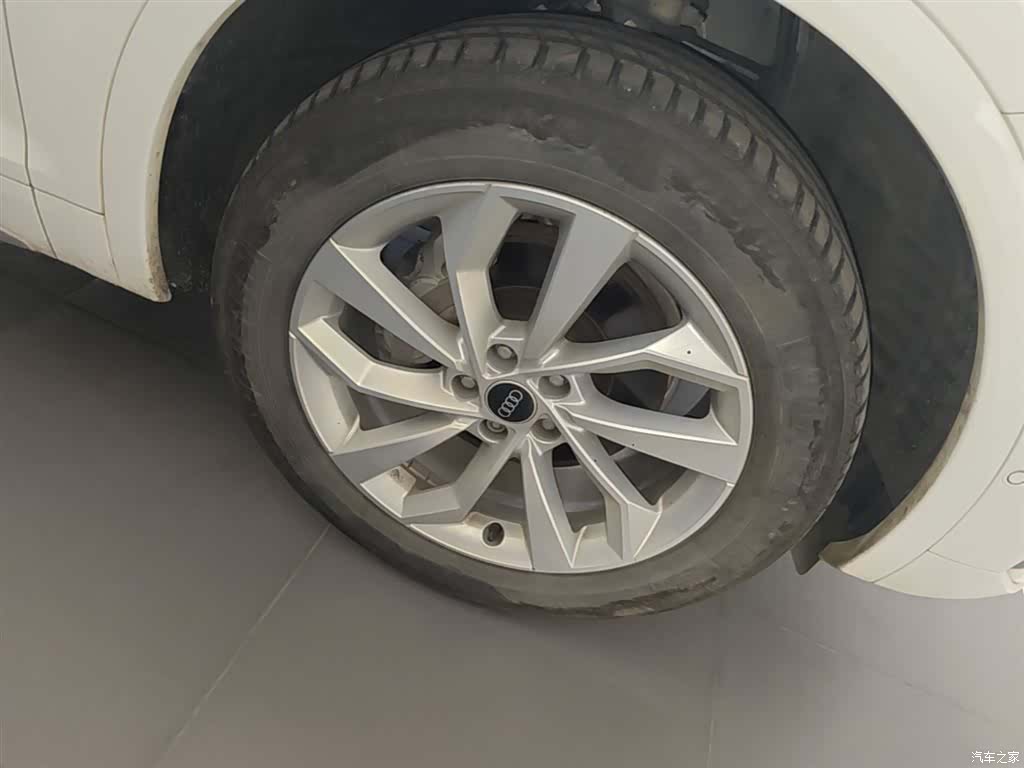 Audi Q5L, 2022 14