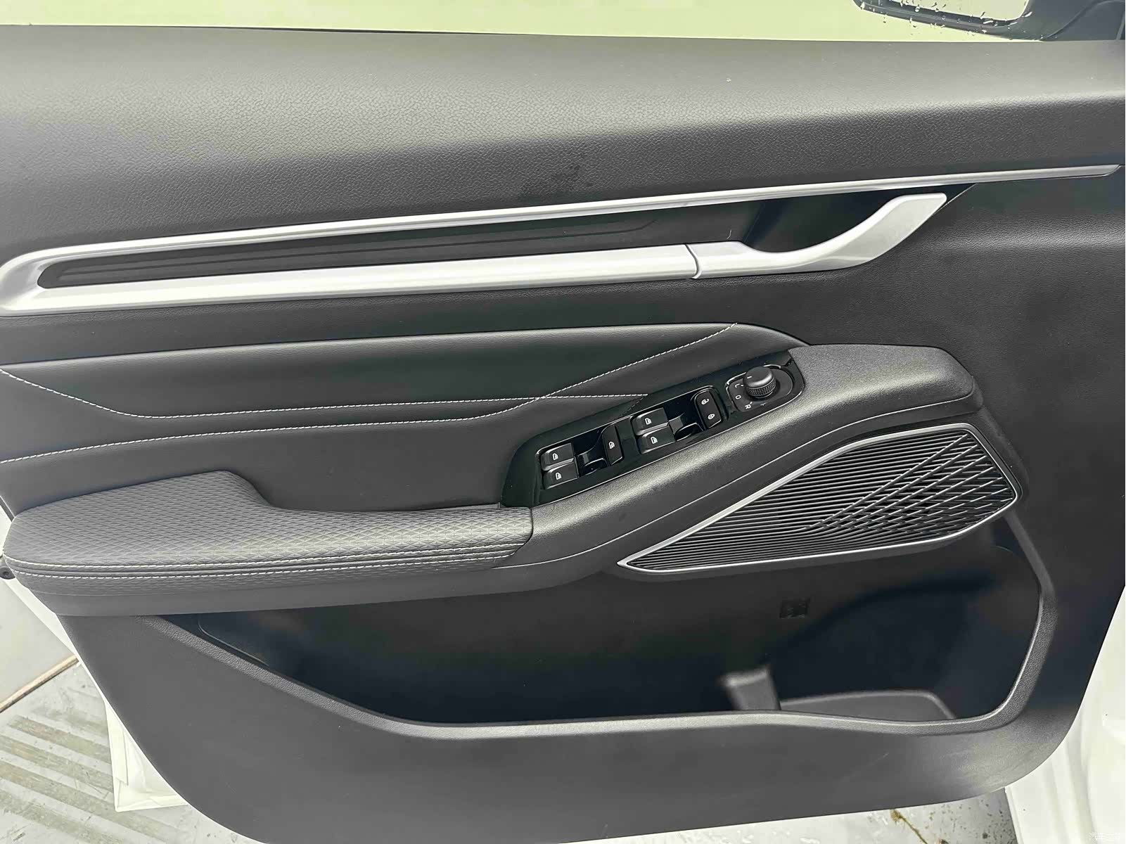 Geely Emgrand, 2023 10