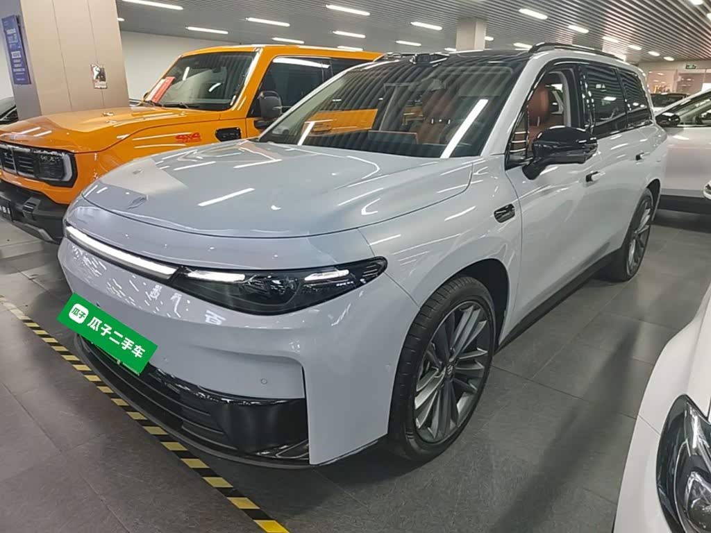 Leapmotor C16
