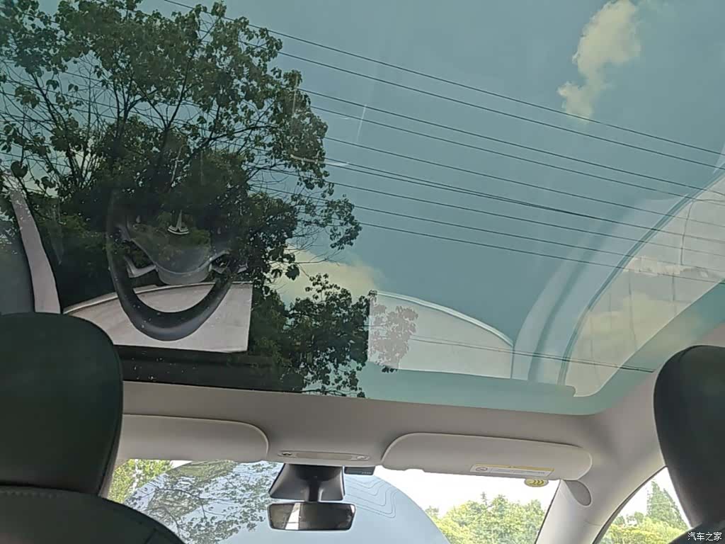 Tesla Model Y, 2024 18