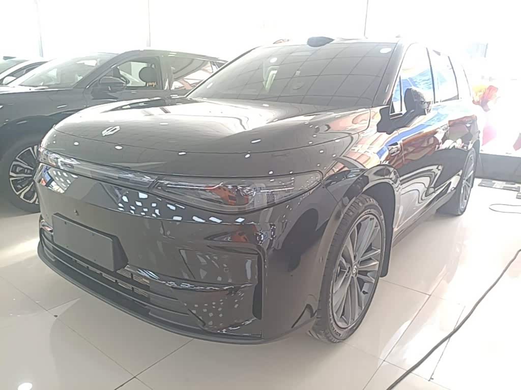 Leapmotor C16