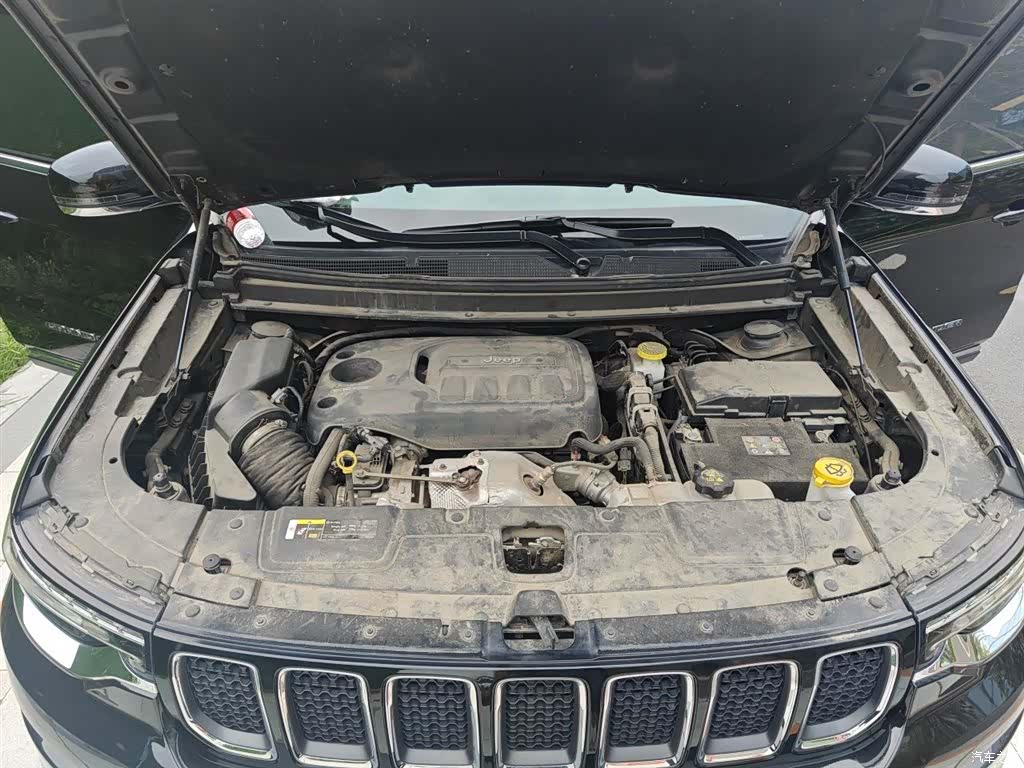 Jeep Grand Commander, 2019 21
