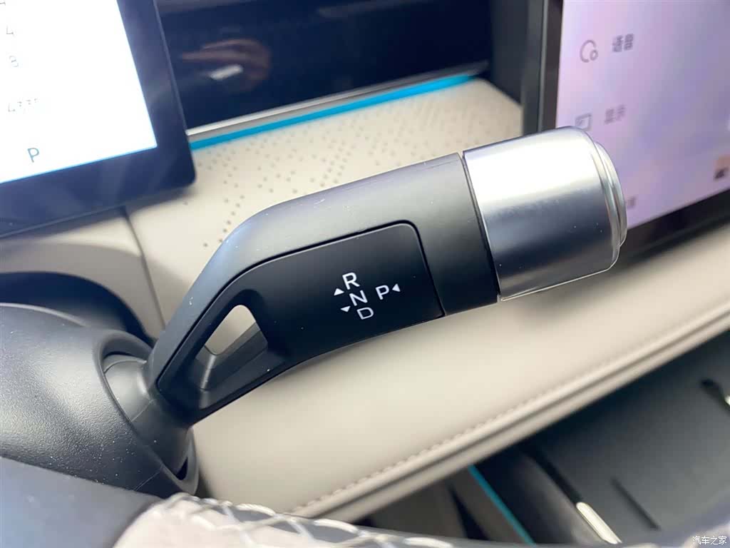 Geely 8, 2025 17