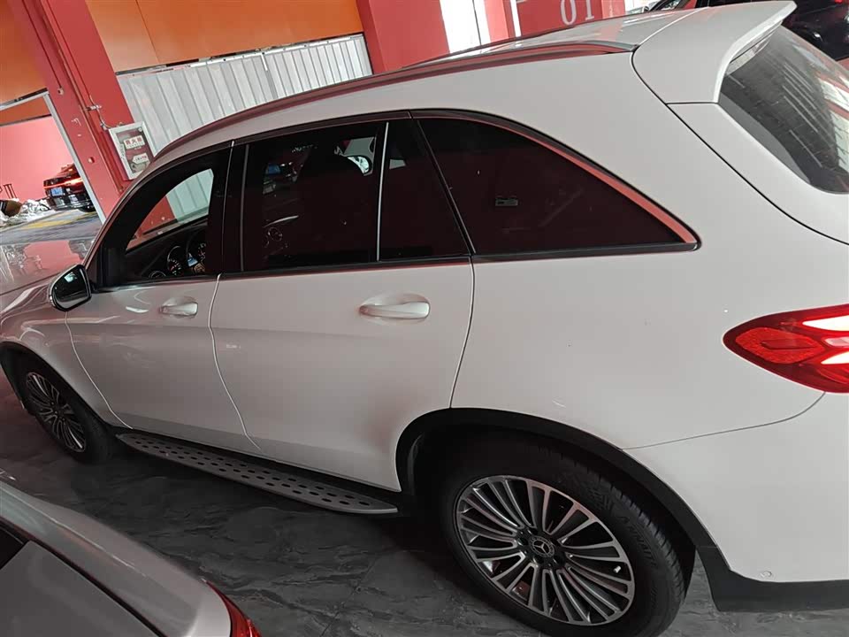 Mercedes-Benz GLC Mercedes-Benz GLC