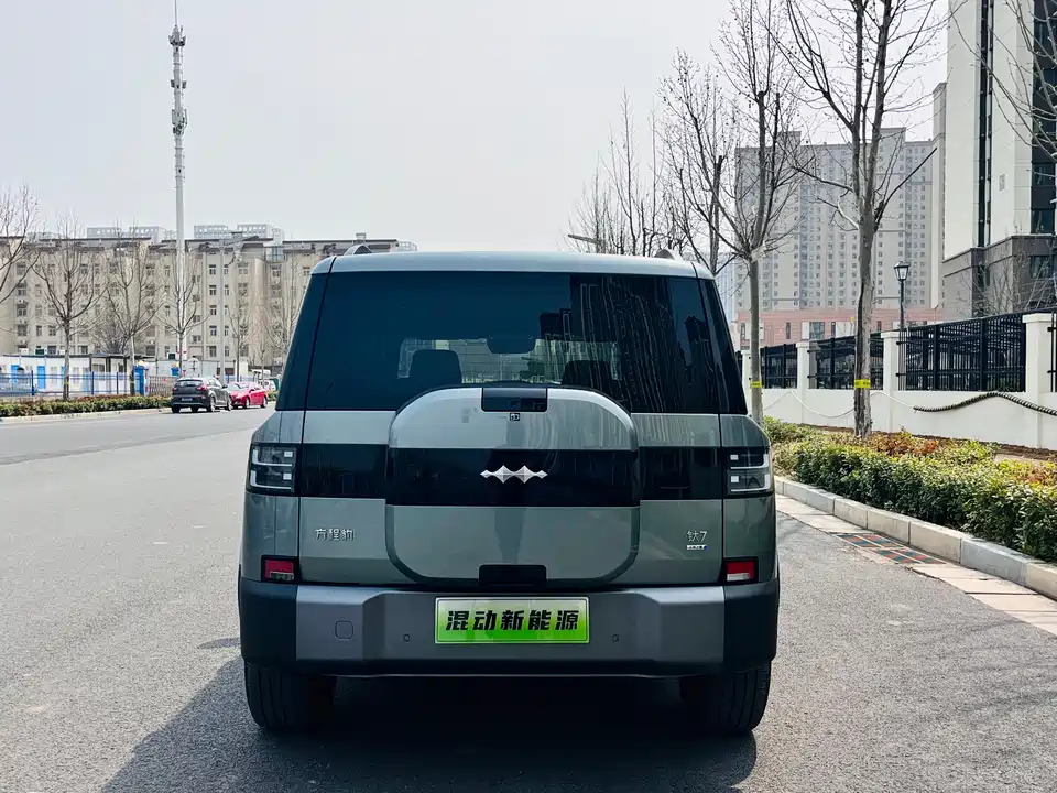 BYD Titanium 7