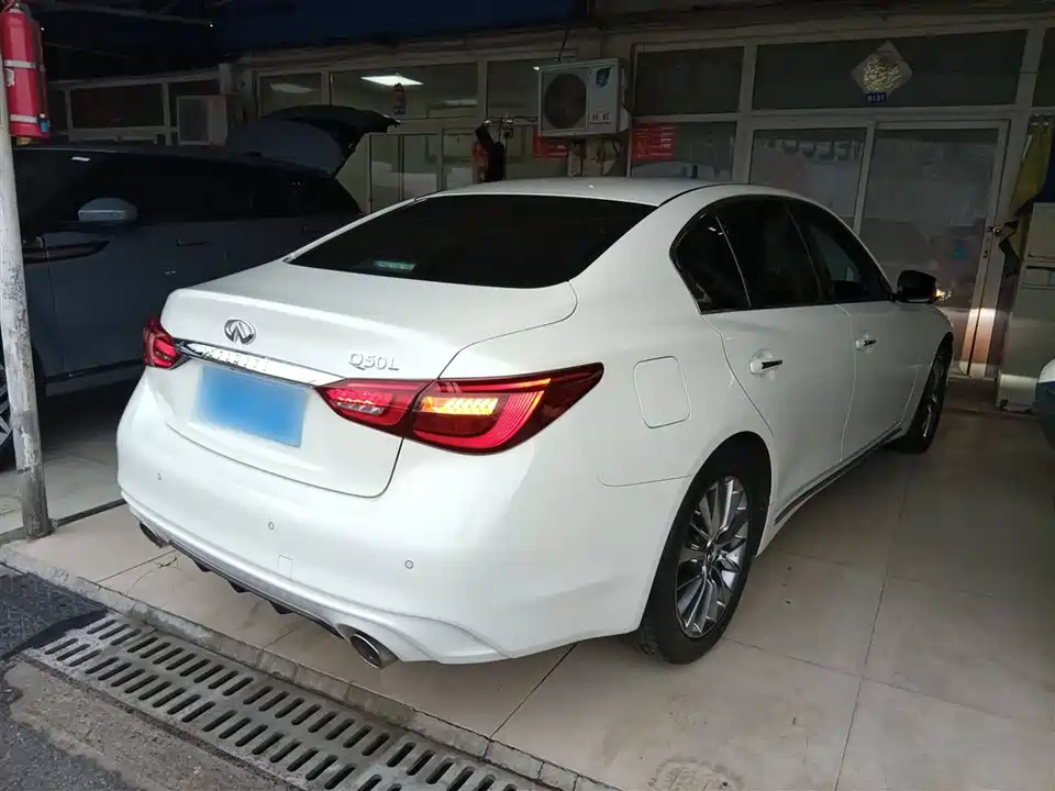 Infiniti Q50L Infiniti Q50L