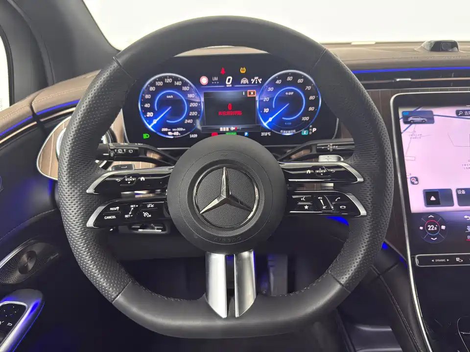 Mercedes-Benz EQE SUV