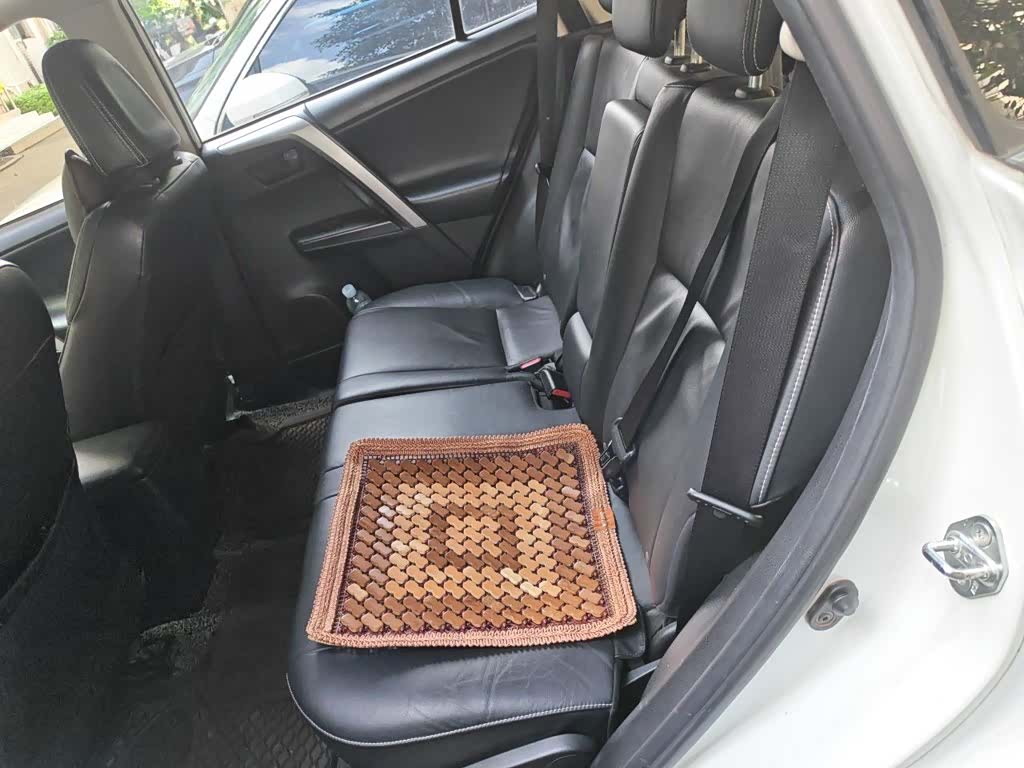 Toyota RAV4, 2018 15