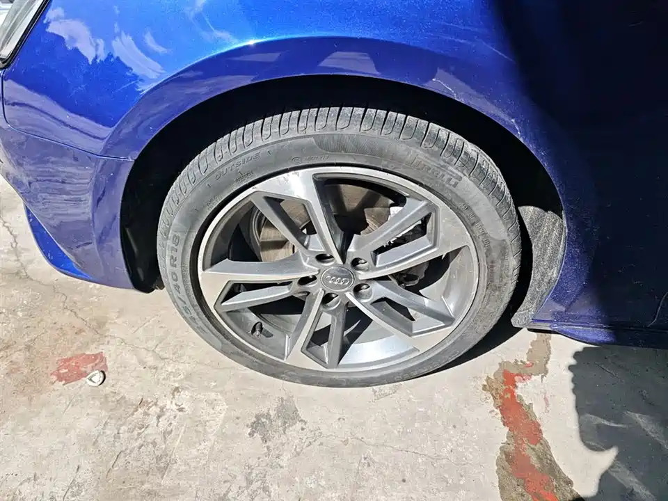 Audi A4L