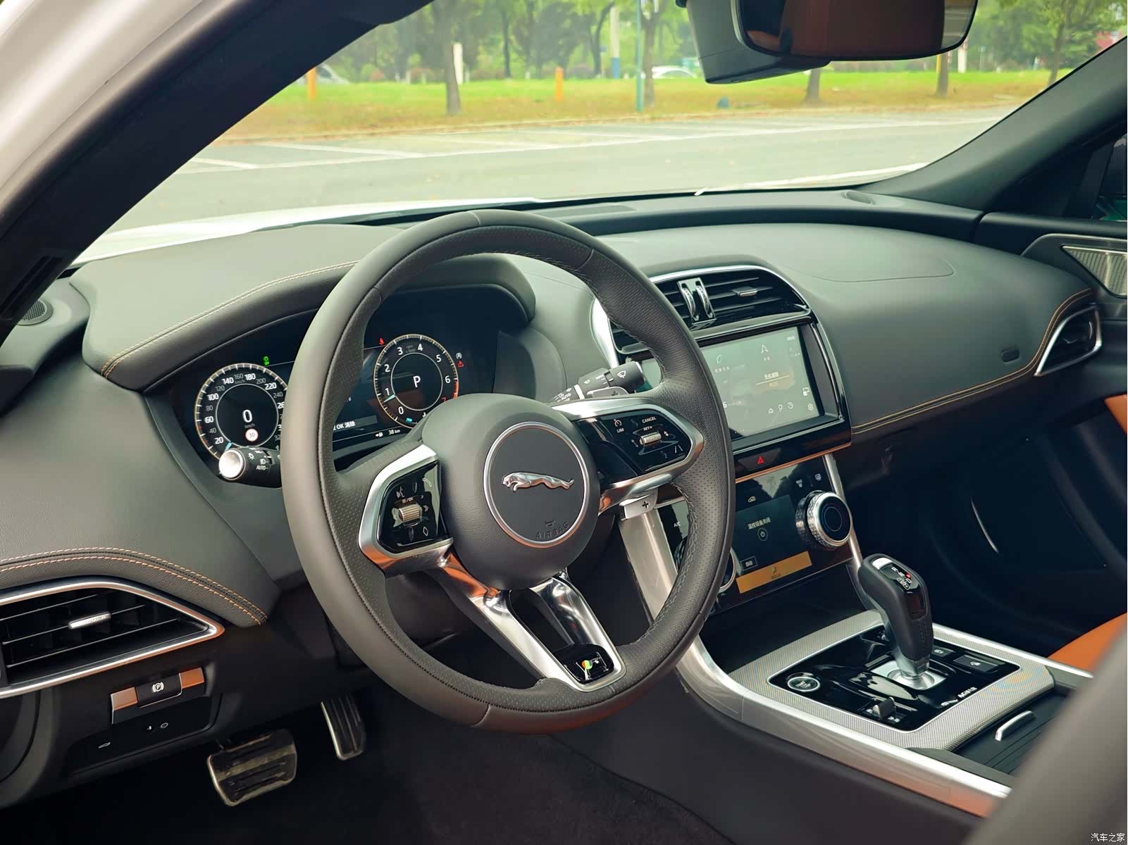 Land Rover XEL, 2024 9