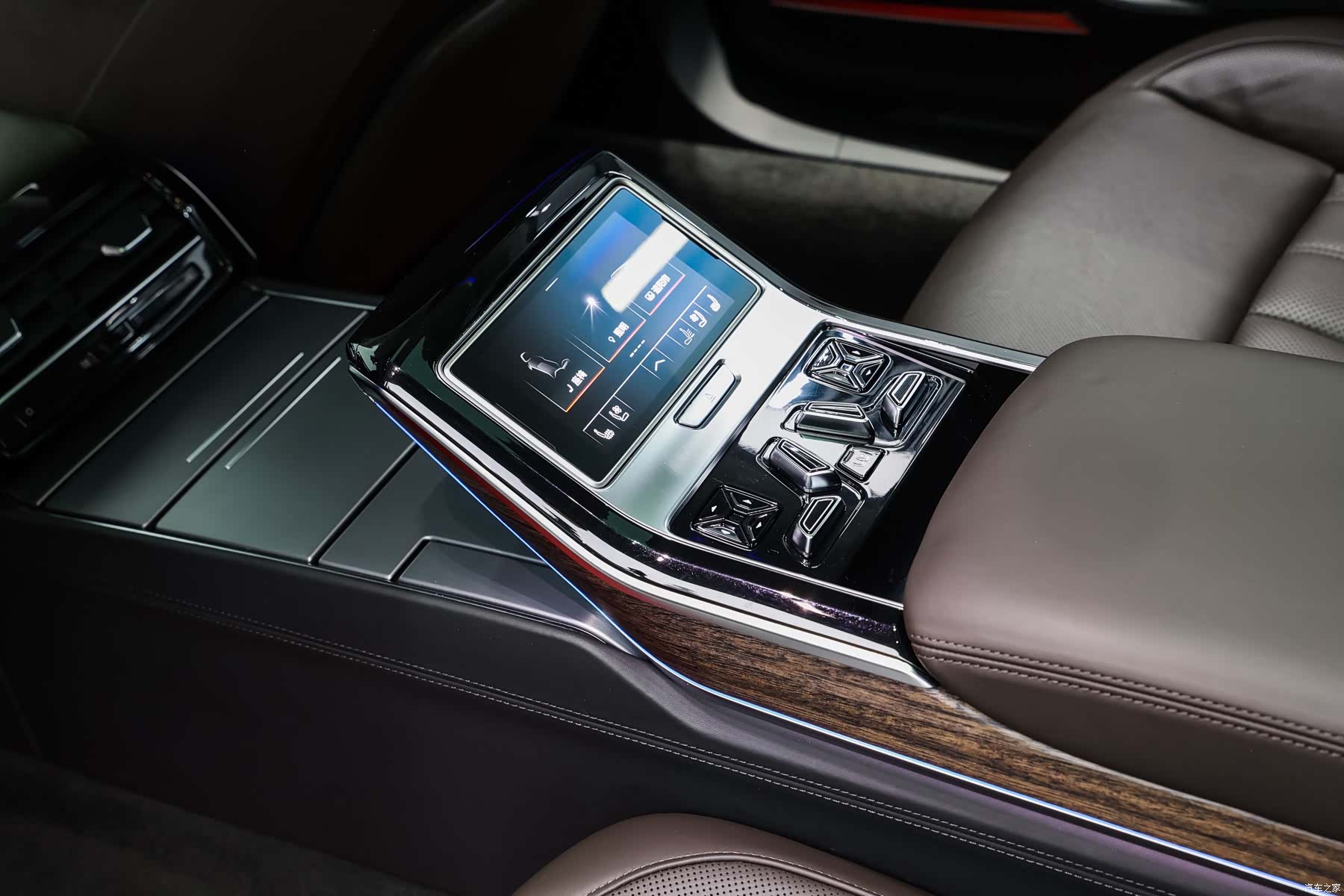 Audi A8L, 2019 20