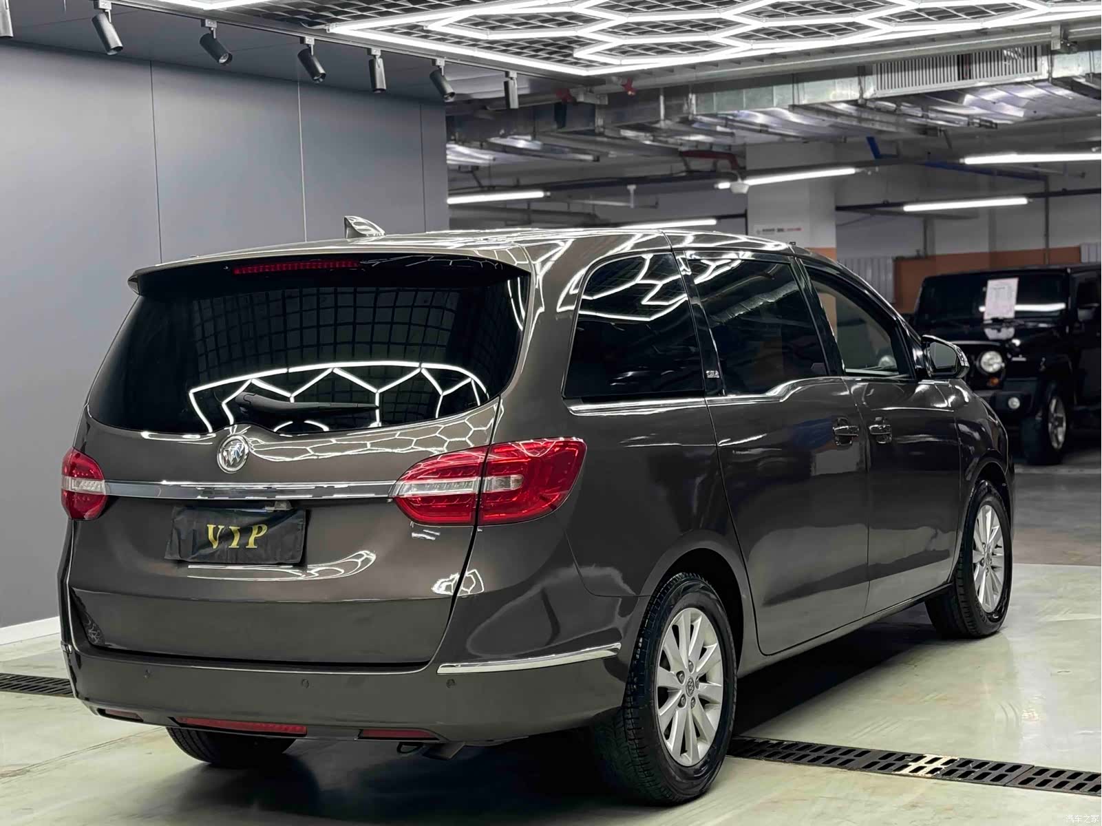 Buick GL8, 2016 9