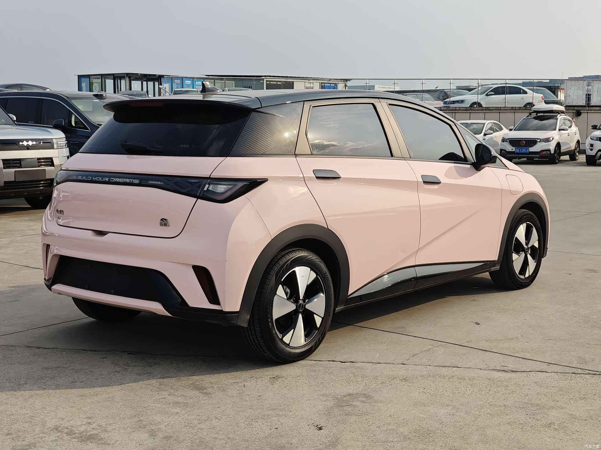 BYD Dolphin, 2024 14