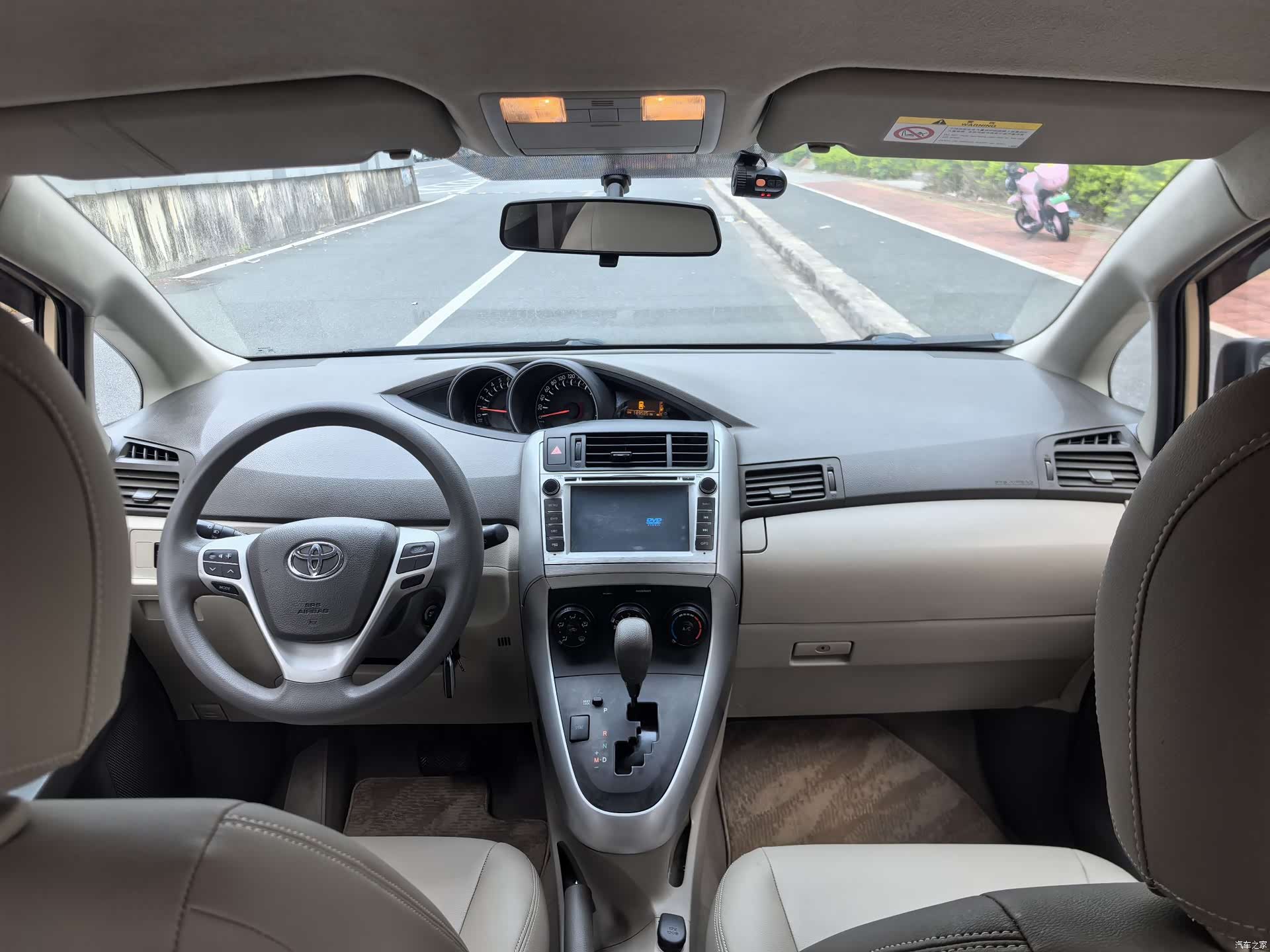 Toyota 180E, 2014 23