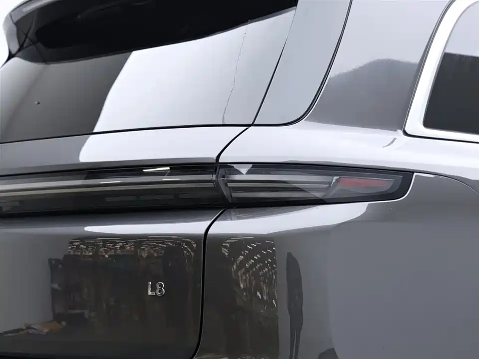 Li Auto Ideal L8
