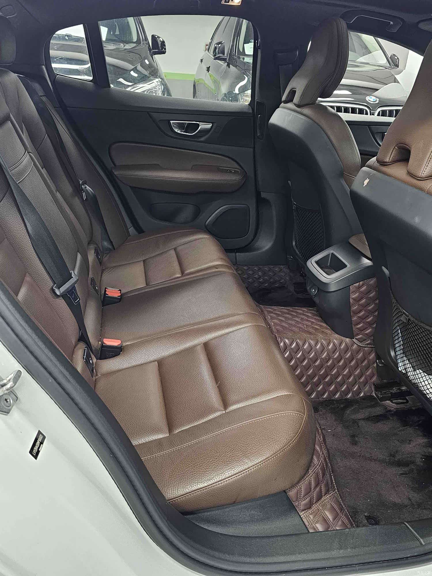 Volvo S60, 2021 все фото