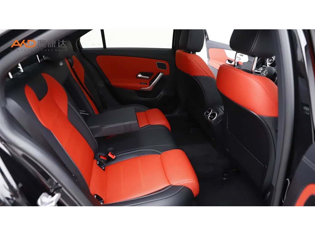 Mercedes-Benz A 35 L, 2025 8