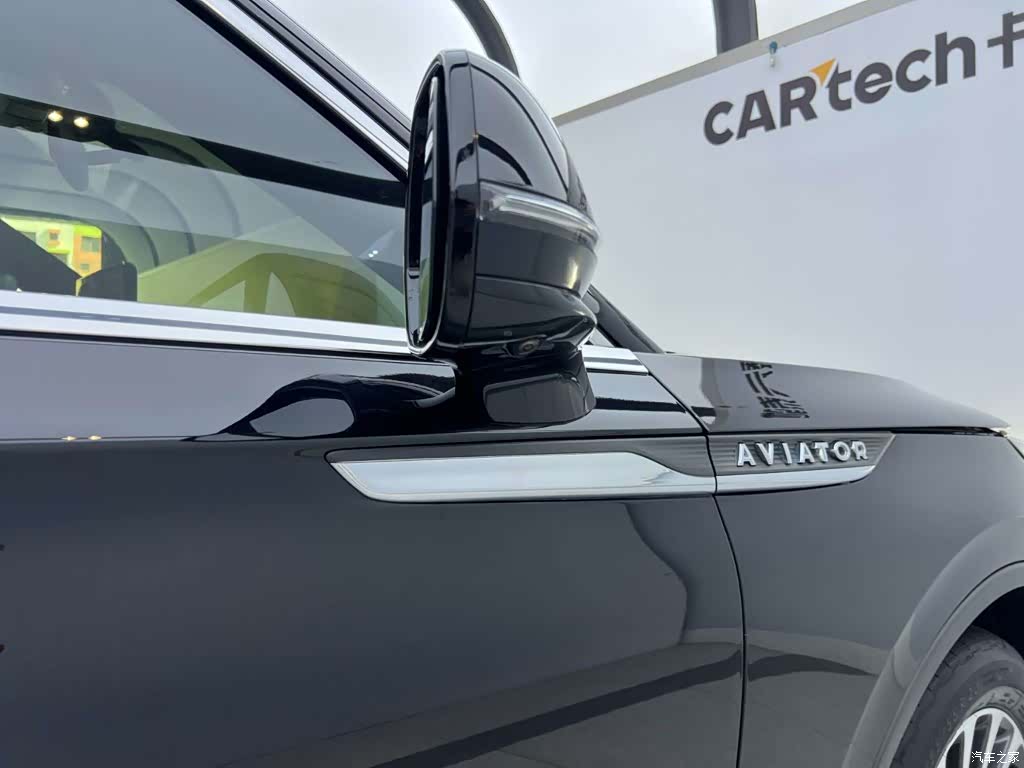 Lincoln Aviator, 2021 3