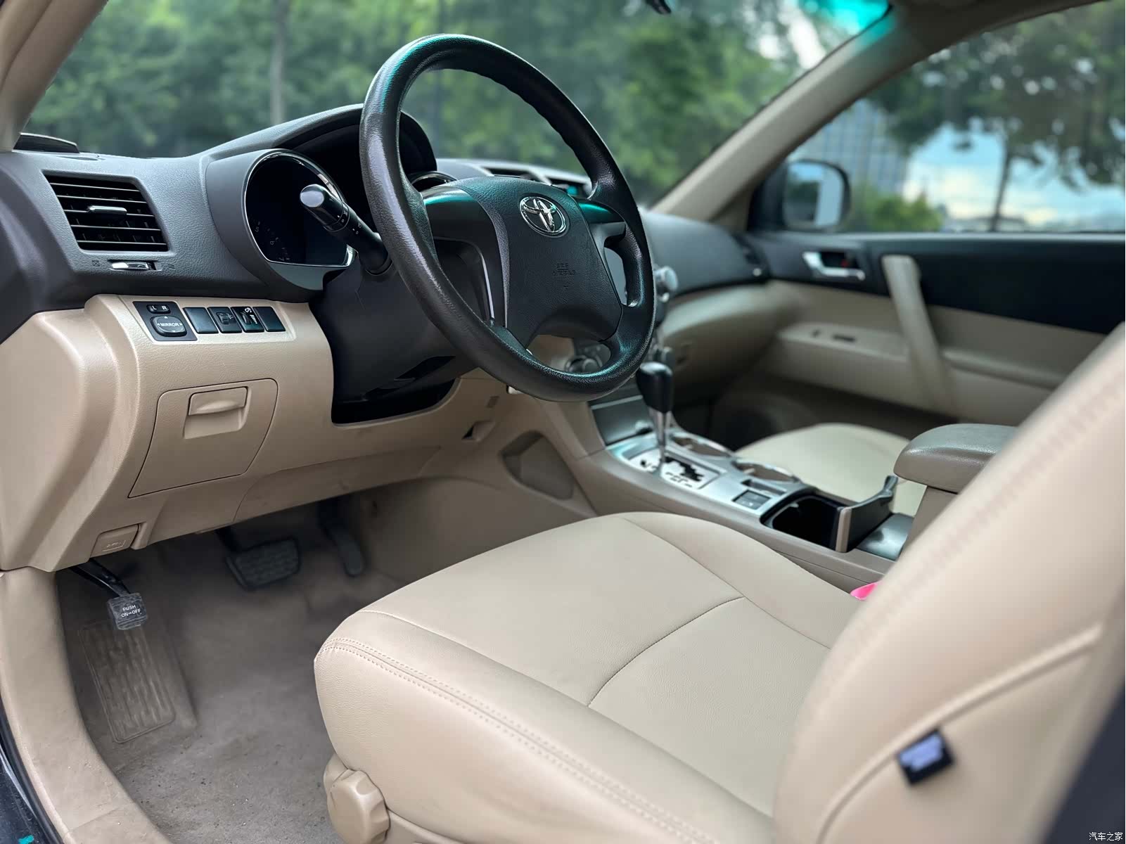 Toyota Highlander, 2011 10