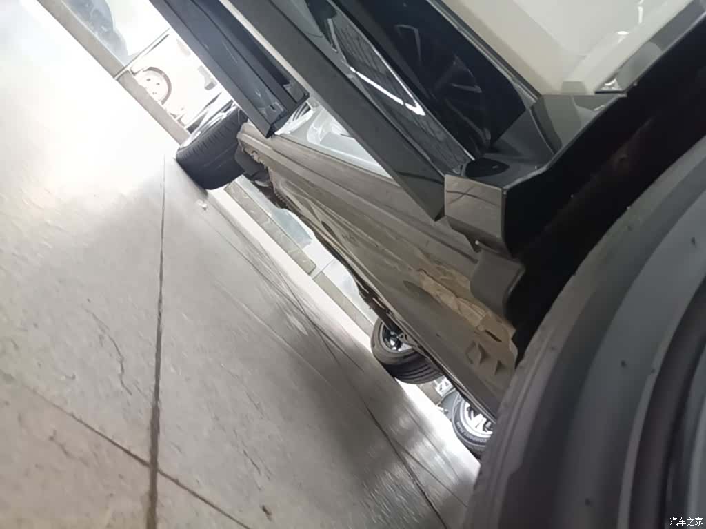 Audi Q2L, 2021 21
