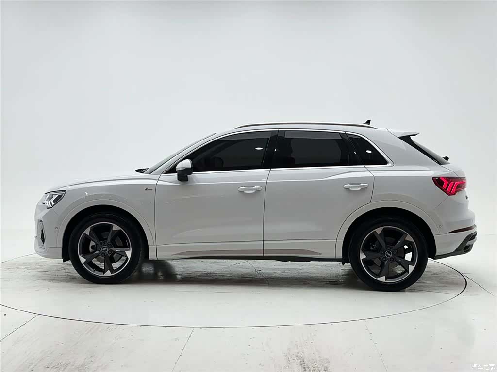 Audi Q3, 2022 7