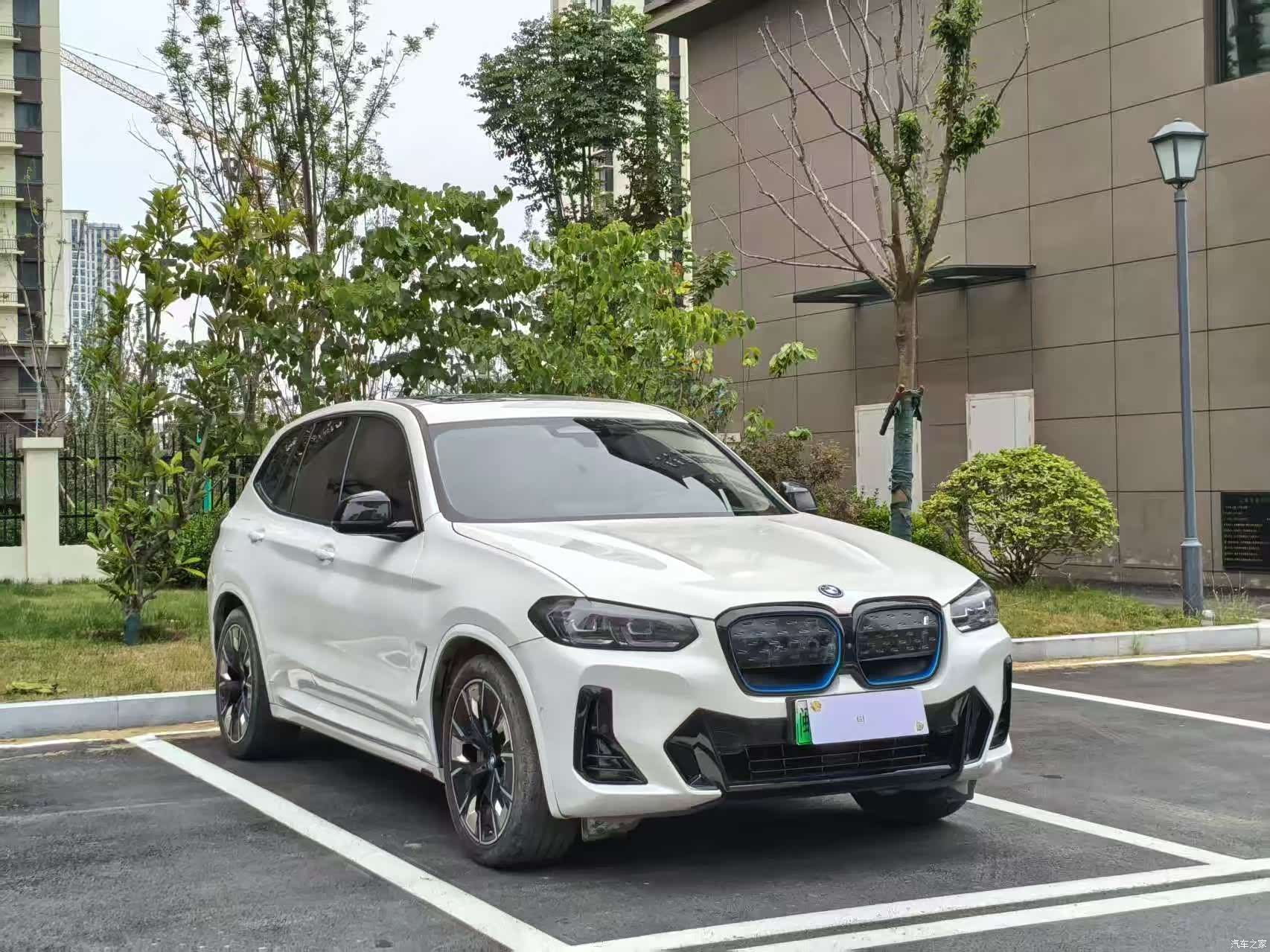 BMW iX3, 2023 3