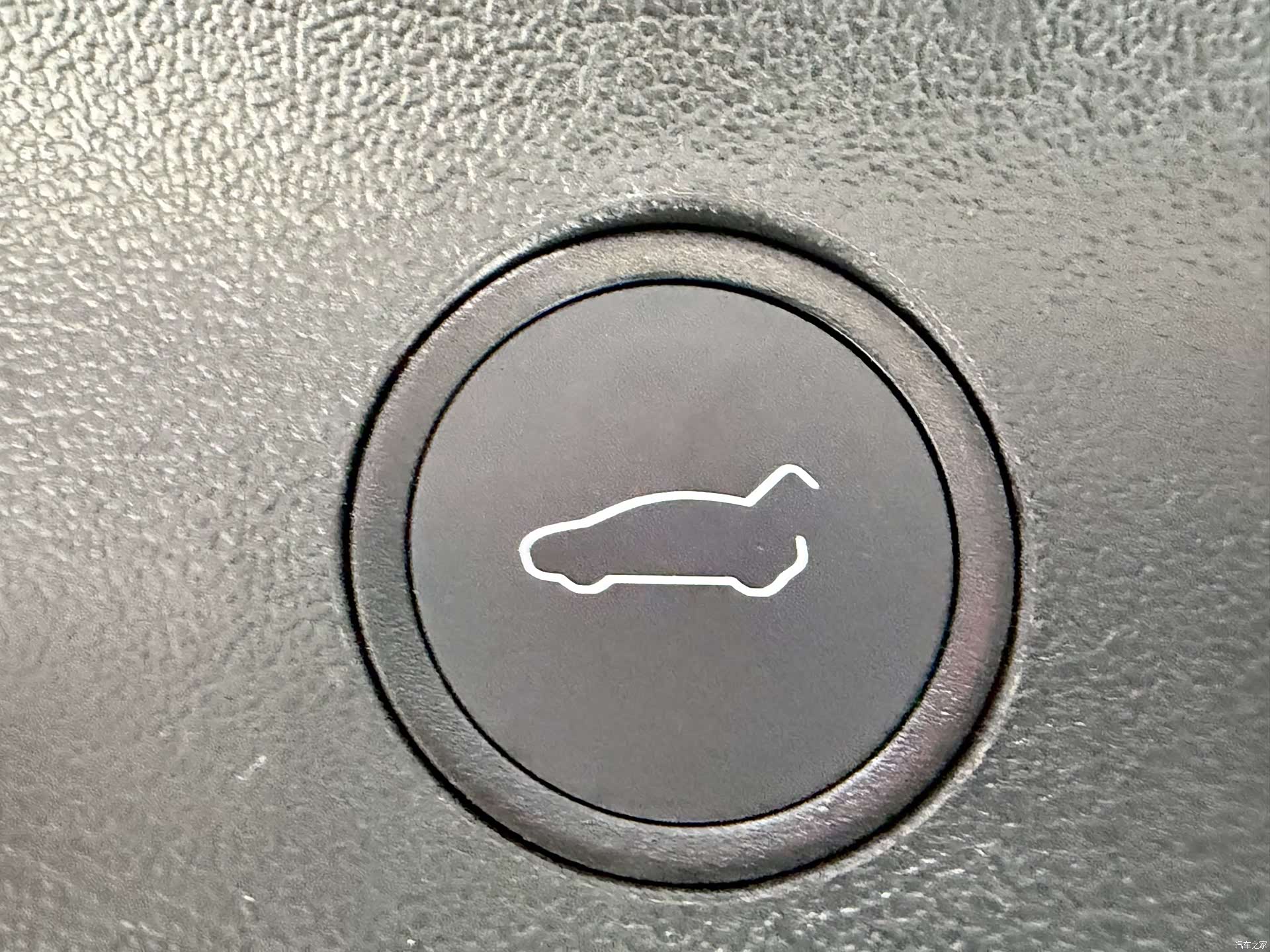 Tesla Model Y, 2022 10