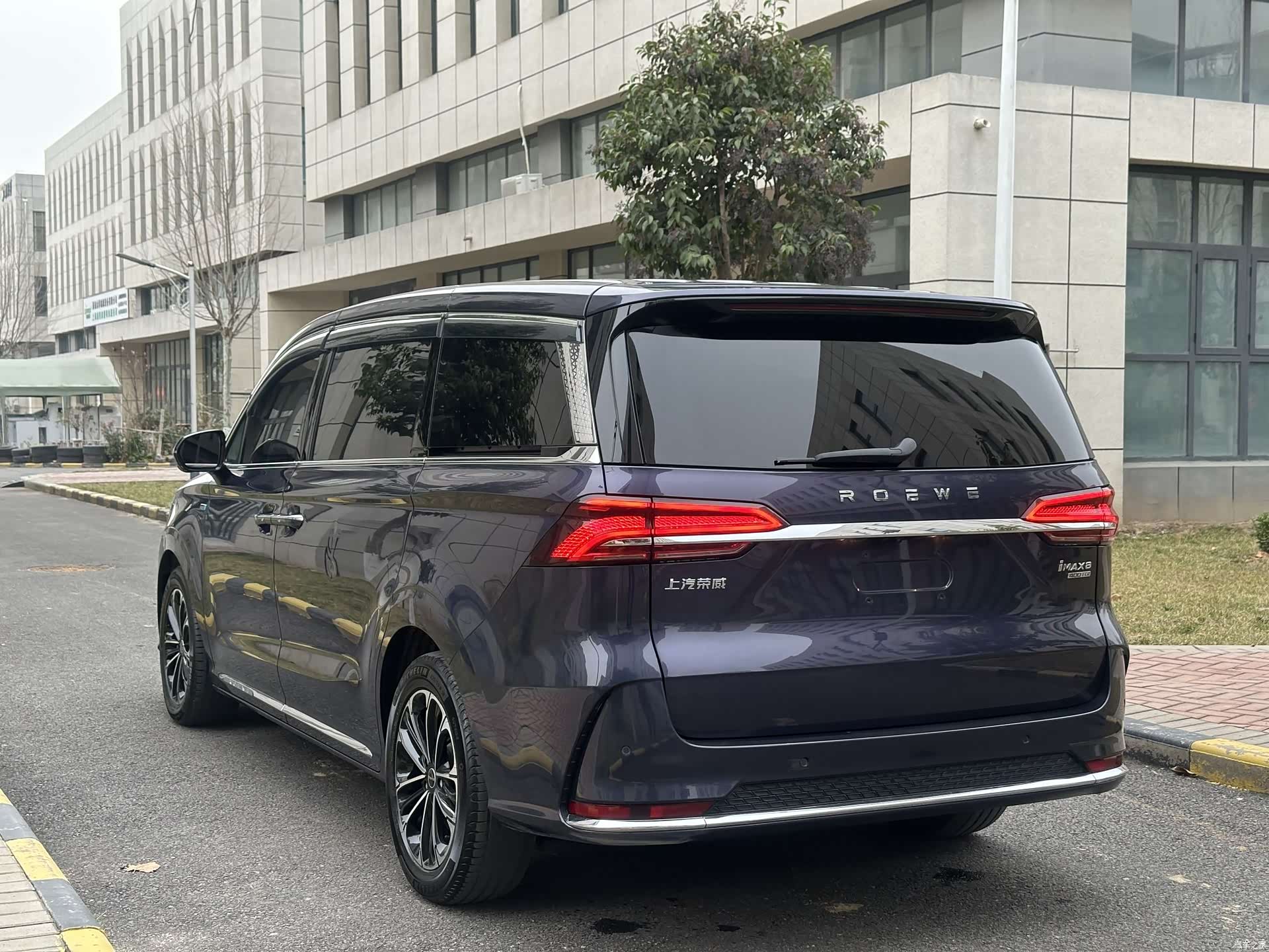 Roewe iMAX8, 2022 6