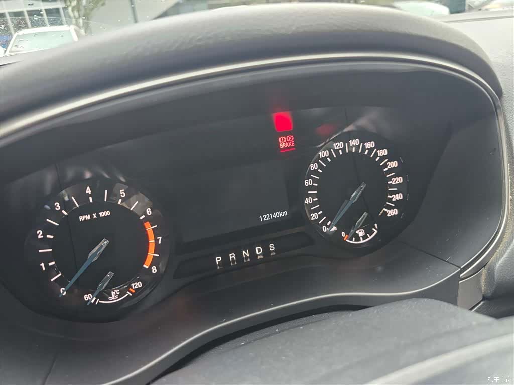 Ford Mondeo, 2018 3