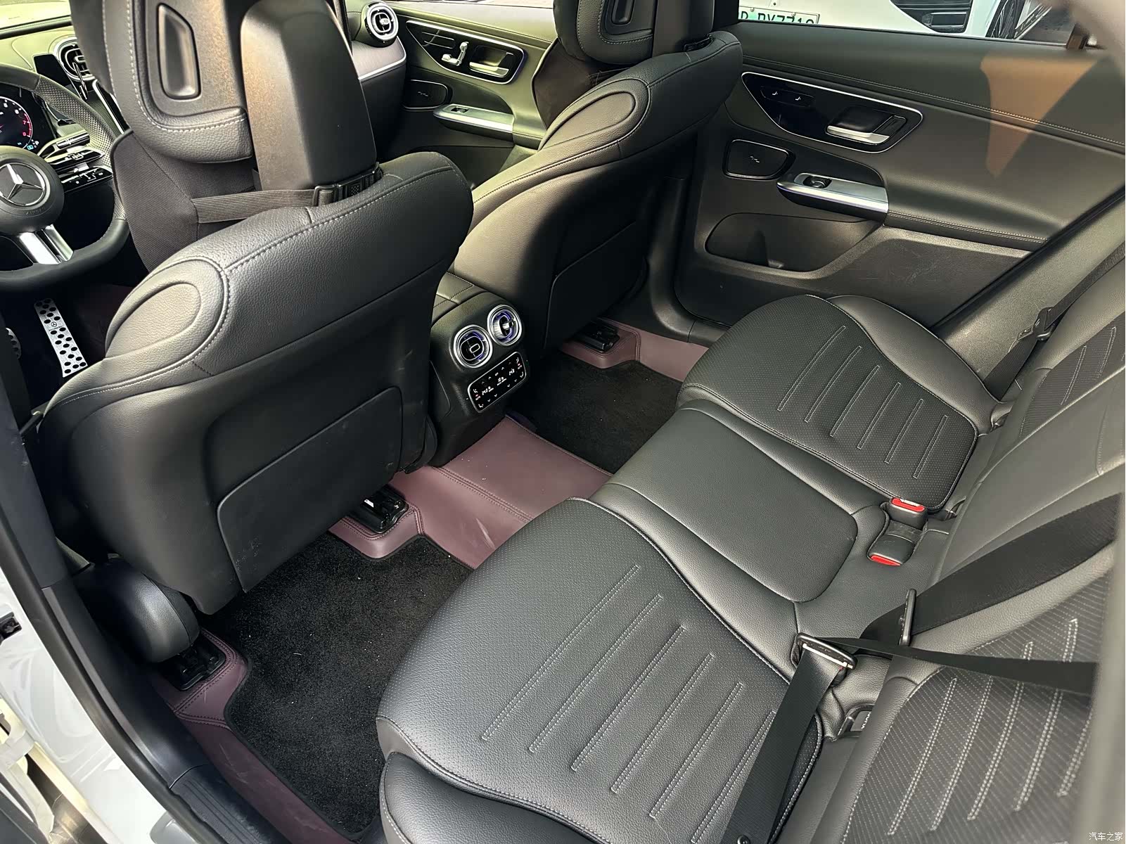 Mercedes-Benz GLC, 2023 11