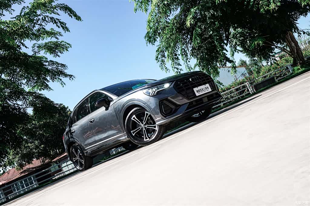 Audi Q3, 2021 4