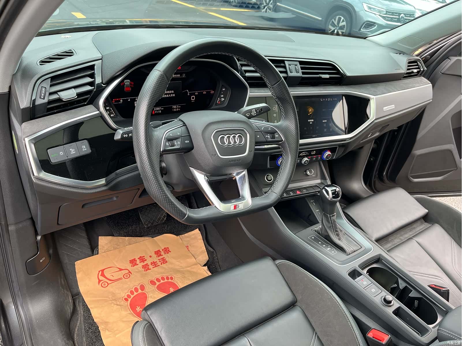 Audi Q3, 2022 9