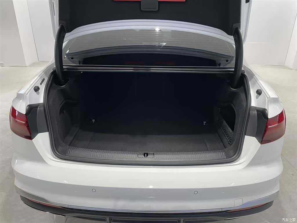 Audi A4L, 2024 6