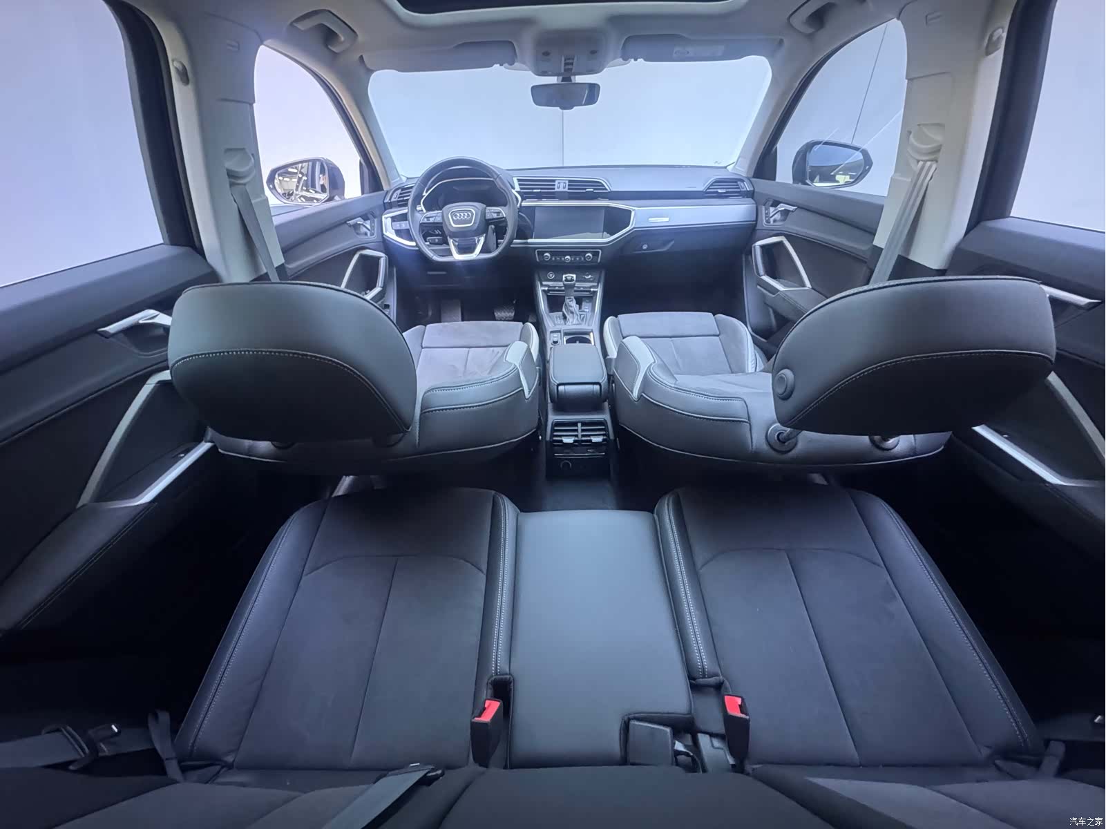 Audi Q3, 2023 11