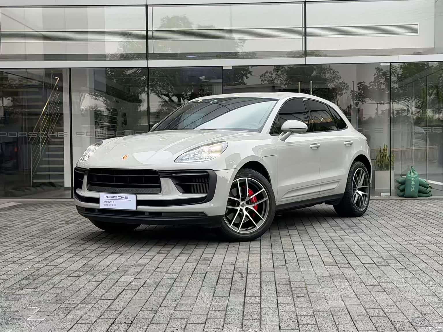 Porsche Macan, 2022 1