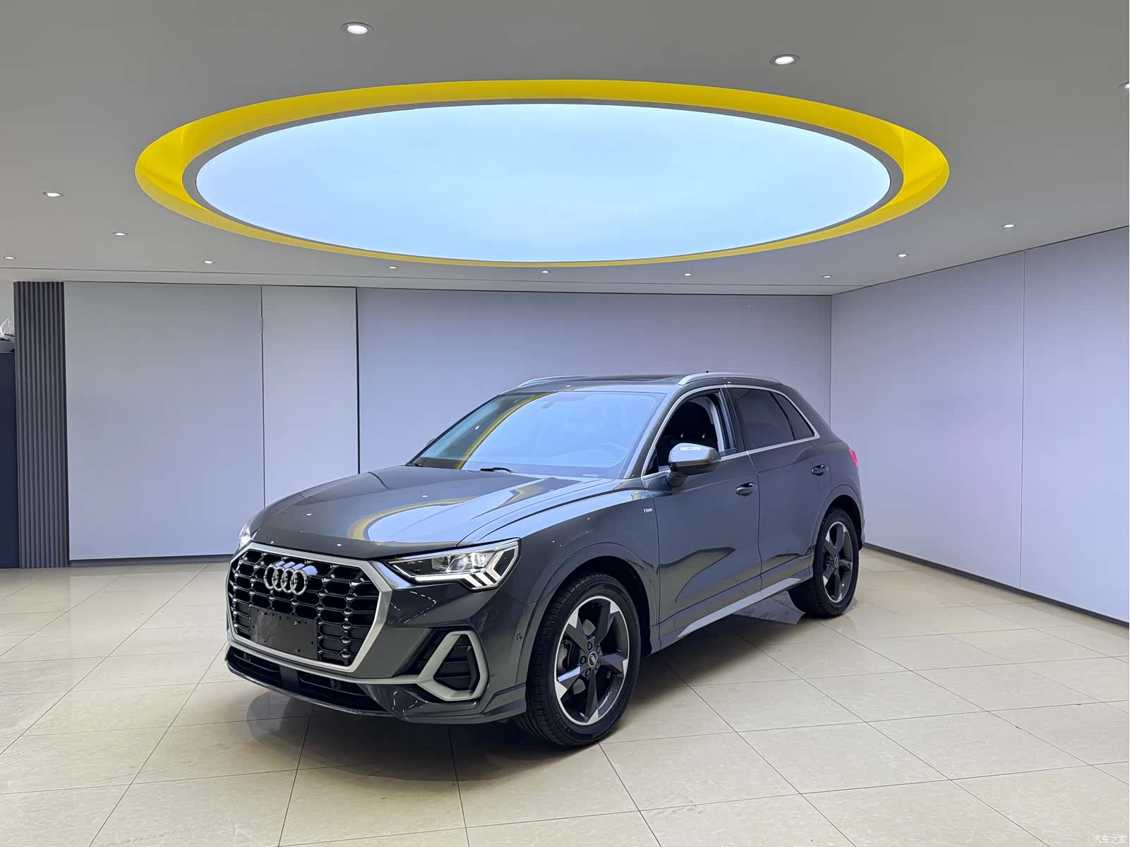 Audi Q3, 2023 1