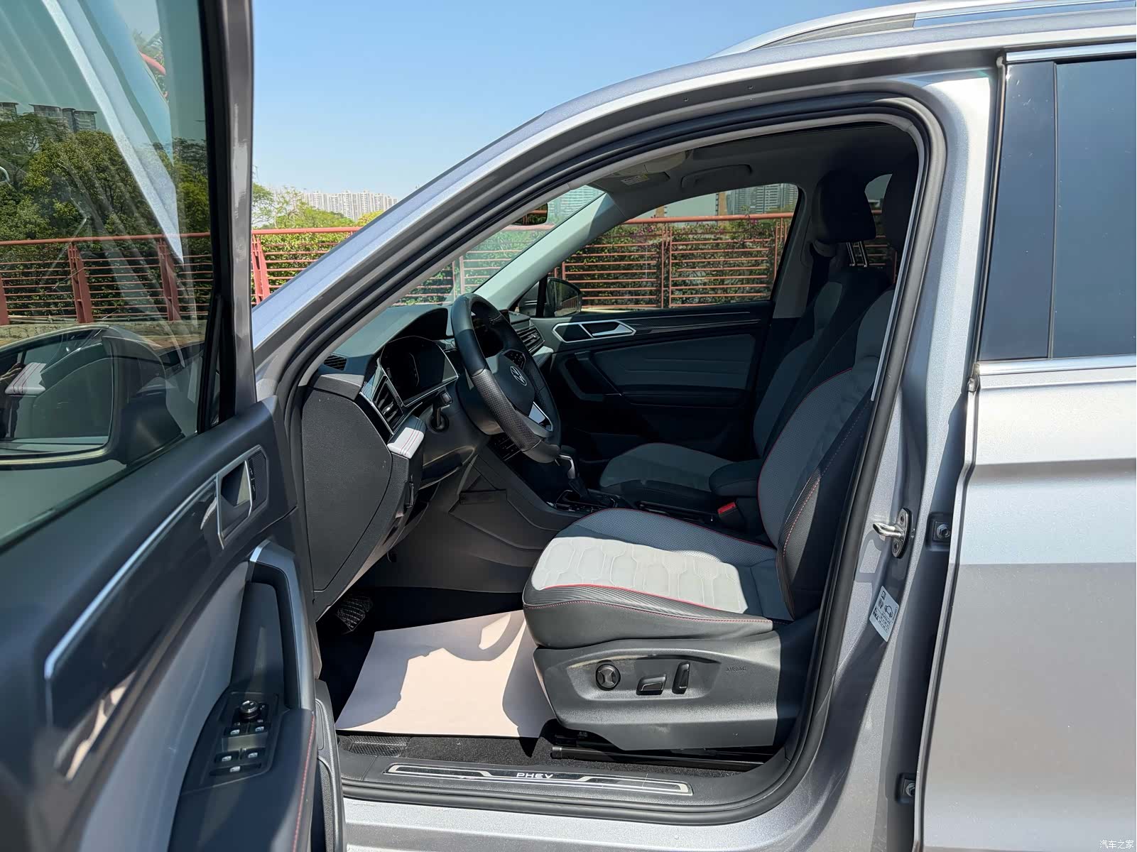 Volkswagen Tiguan L, 2022 4