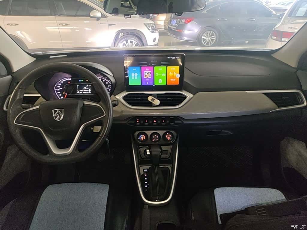 Wuling 510, 2021 10
