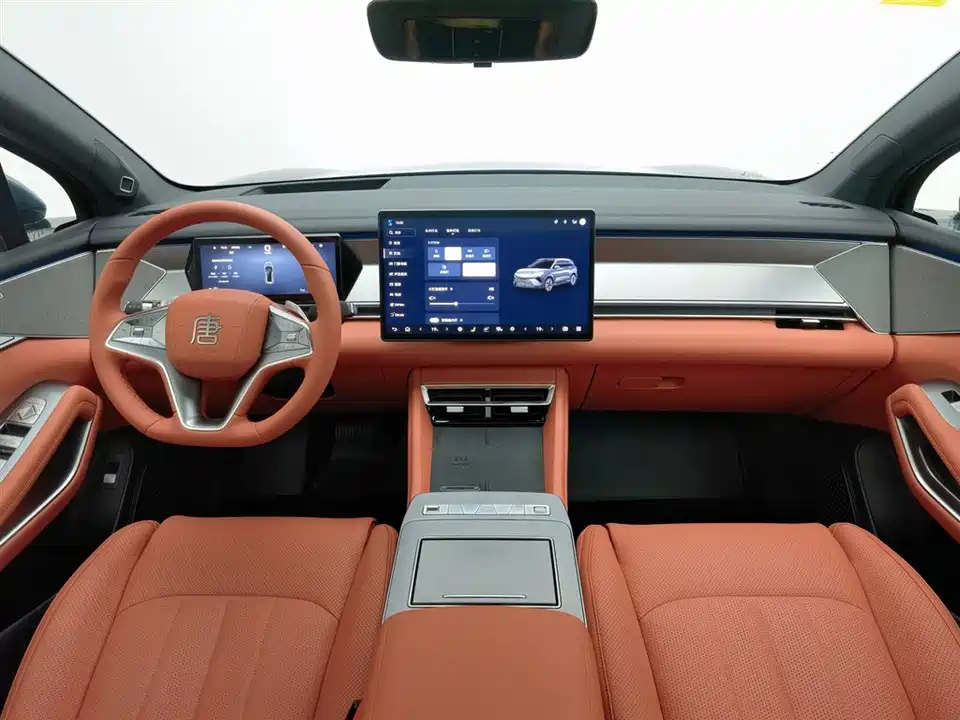 BYD Tang L