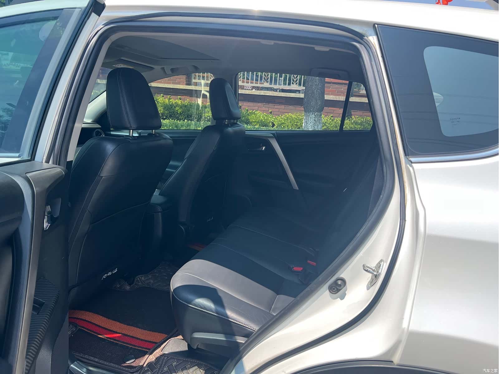 Toyota RAV4, 2016 9